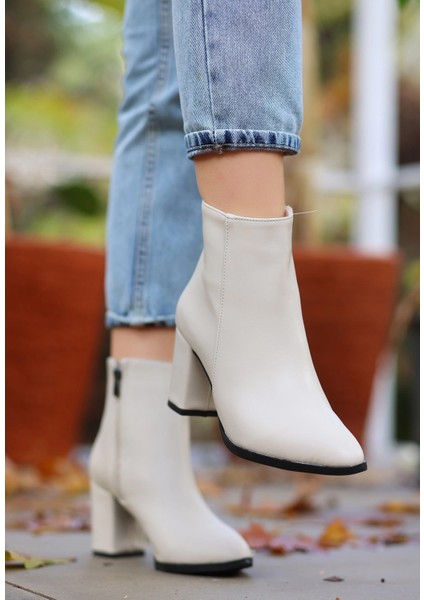 Yzlal Biya Bej Cilt Topuklu Bot (Numara: 40) modelleri