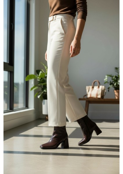 Yanki Kahve Rugan Fermuarlı Kare Burun Kadın Çizme modelleri