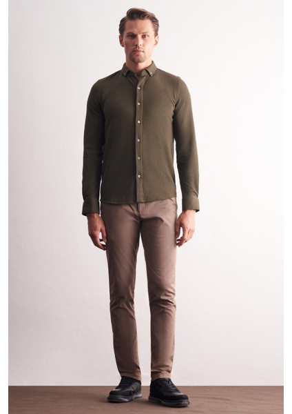 Haki Uzun Kol Düğmeli Yaka Kendinden Desenli Pamuklu Slim Fit Gömlek 1004255267 fiyatları