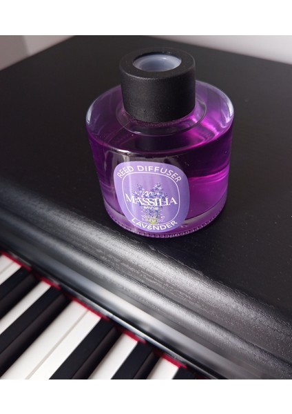 Lavanta Çubuklu Massılıa Oda Kokusu 100 ml Lavanta Aromalı Siyah Çubuklarla Kalıcı Etki
