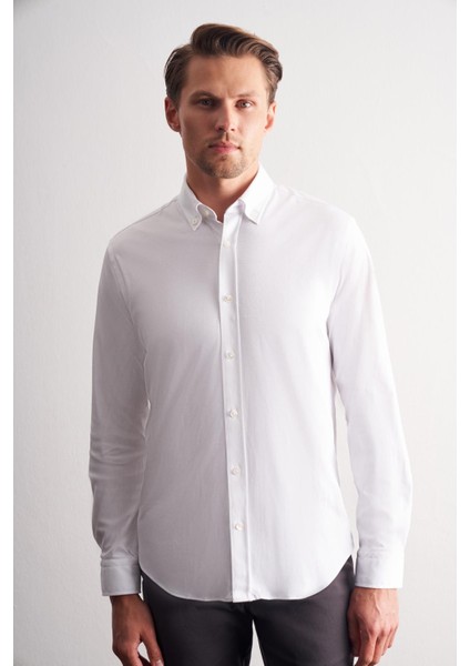 Beyaz Düğmeli Yaka Örme Uzun Kol Performans Ürün Slim Fit %100 Pamuk Gömlek 1004255271