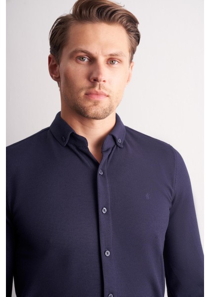Lacivert Uzun Kol Düğmeli Yaka Kendinden Desenli Pamuklu Slim Fit Gömlek 1004255267 fırsatları