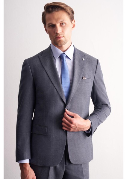 Koyu Lacivert Kırlangıç Yaka Çizgili Desen Slim Fit 6 Drop Takım Elbise 1001255166 modelleri