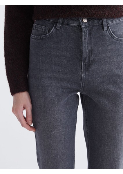 Yeni Sezon Mom Fit Kadın Jean Pantolon modelleri