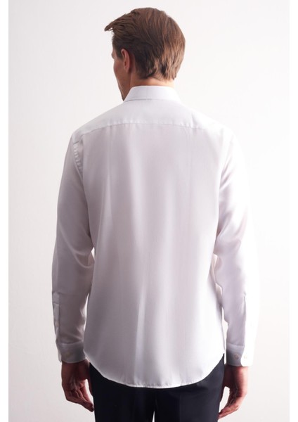 Beyaz Yarım Italyan Yaka Kendinden Desenli Uzun Kol Premium Slim Fit %100 Pamuk Gömlek 1004255192 indirimleri