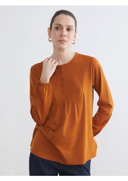 Yeni Sezon Bisiklet Yaka Nakışlı Bluz