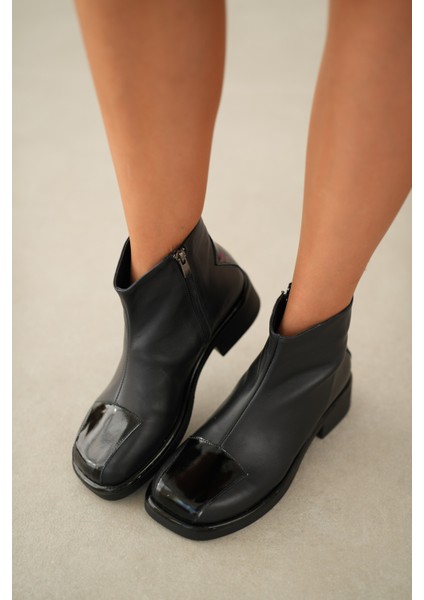 Aureine Hakiki Deri Yandan Fermuarlı Küt Burun Kadın Bot- Siyah modelleri