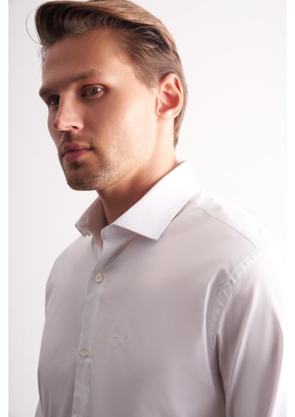 Beyaz Yarım Italyan Yaka Uzun Kol Premium Slim Fit Pamuklu Gömlek 1004255198 fırsatları