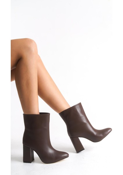 Kadın Kahve Cilt Fermuarsız Çekme Topuklu Bot Z3T5KBCML01– Günlük ve Şık