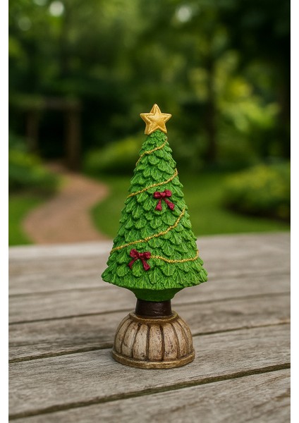 Dekoratif Mini Yılbaşı Çam Ağacı Biblo – Gold Yıldızlı Yeni Yıl Süs Eşyası