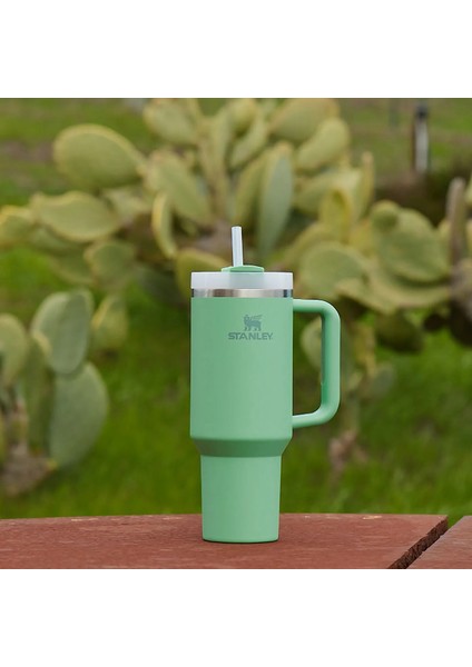 Quencher Açık Yeşil 1.18 Lt Pipetli Termos Bardak fırsatları