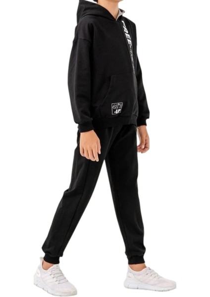 Erkek Çocuk Free Koordinat Yazılı Kapüşonlu Kanguru Cepli Siyah Renk Eşofman Takımı modelleri