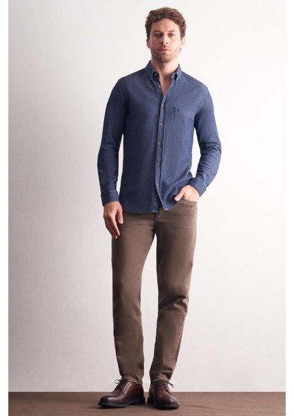 Lacivert - Beyaz Uzun Kol Düğmeli Yaka Kendinden Desenli %100 Pamuk Slim Fit Gömlek 1004255199 fiyatları