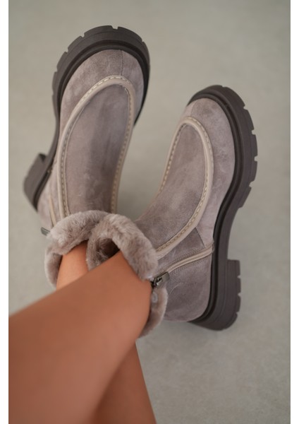 Corine Hakiki Deri Kürk Detaylı Yandan Fermuarlı Kadın Bot- Gri Süet fiyatları