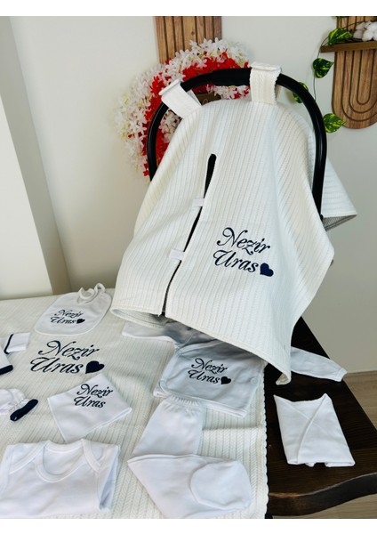 Isimli Hastane Çıkış Seti, Takı Yastığı ve Puset Örtüsü %100 Pamuk 12 Parça 0-3 Ay Nakışlı