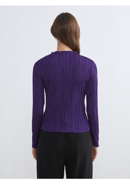 Yeni Sezon Dik Yaka Dokulu Kadın Body fırsatları