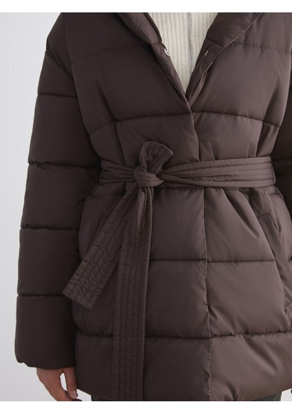 Yeni Sezon Kapüşonlu Beli Kuşaklı Kadın Şişme Mont modelleri