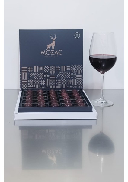 Kırmızı Şarap Dolgulu Bolu Çikolatası 126 gr Red Wine