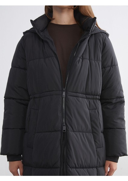 Yeni Sezon Kapüşonlu Kadın Şişme Mont indirimleri