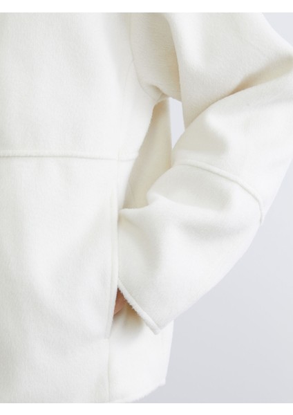 Yeni Sezon Dik Yaka Kadın Kaşe Mont modelleri