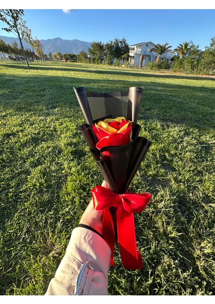 Tekli Taraftar Solmayan Gül Buketi-Galatasaray modelleri