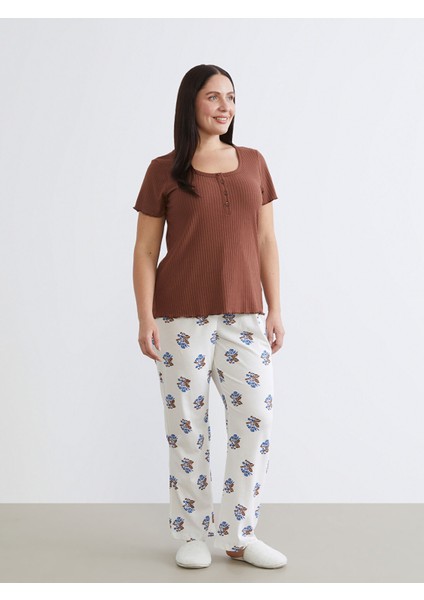 Yeni Sezon Kısa Kollu Desenli Kadın Pijama Takımı