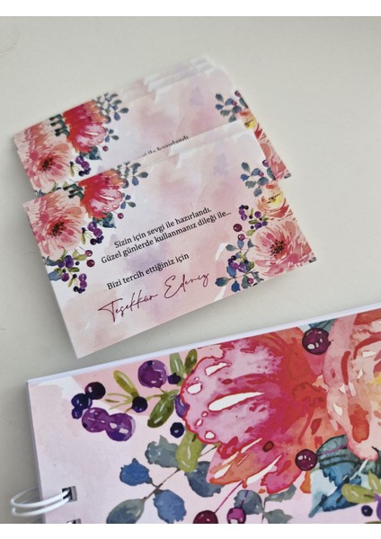 Sipariş Defteri Kırmızı Çiçekli 50 Yp ve 30 Not Kartı Seti modelleri