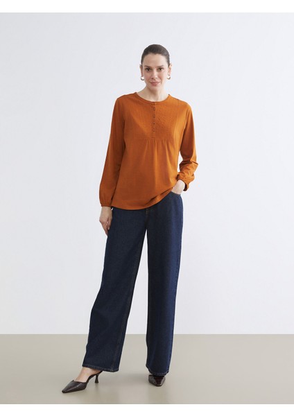 Yeni Sezon Bisiklet Yaka Nakışlı Bluz fiyatları