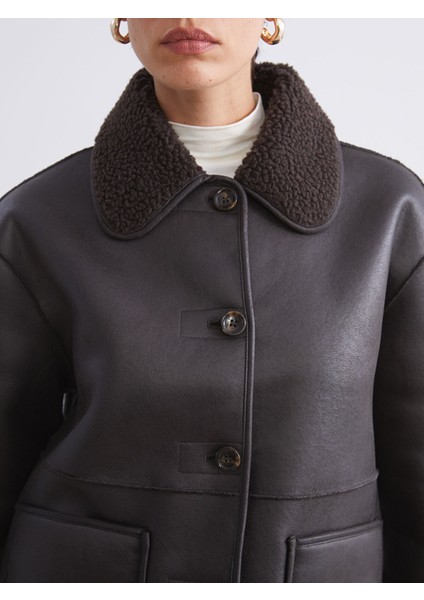 Yeni Sezon Pelüş Gömlek Yaka Kadın Deri Görünümlü Mont fırsatları