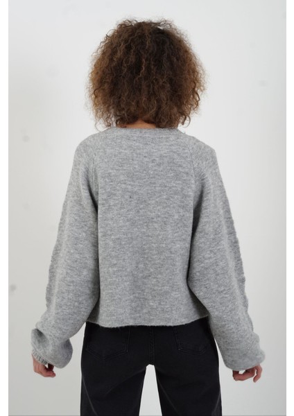 Gri Aksesuar Detaylı Yün Karışımlı Triko Kazak fırsatları