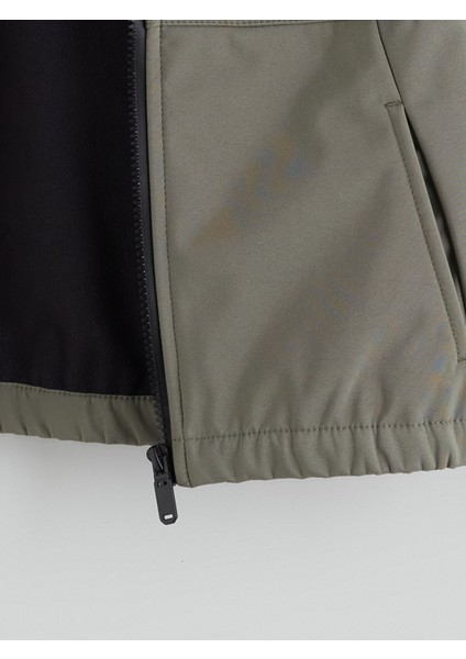 Yeni Sezon Kapüşonlu Erkek Çocuk Softshell Mont fiyatları