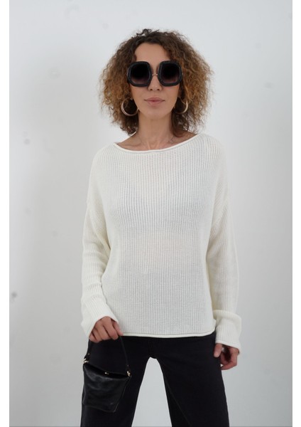 Krem Kayık Yaka Basic Triko Kazak