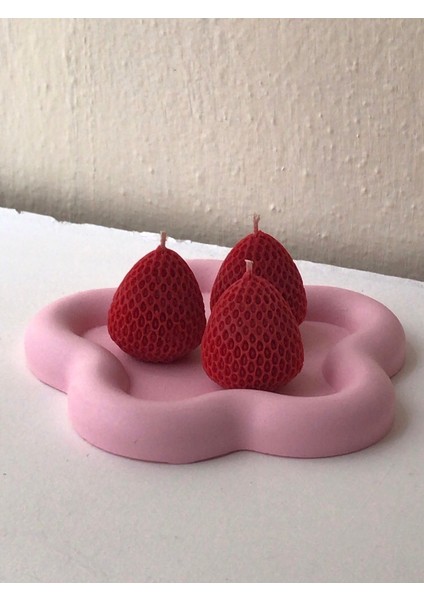 3'lü Dekoratif Çilek Soya Mumu modelleri