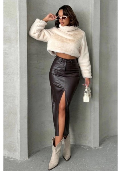 Kahve Yılan Desenli Önden Yırtmaçlı Suni Deri Midi Kadın Etek fırsatları