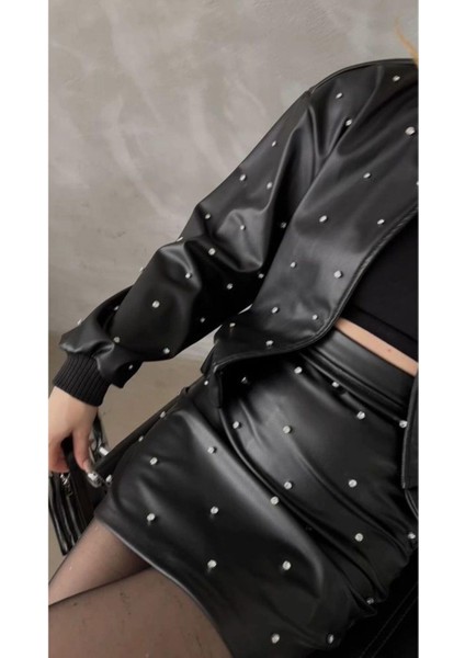 Siyah Taş Detaylı Suni Deri Etek fırsatları