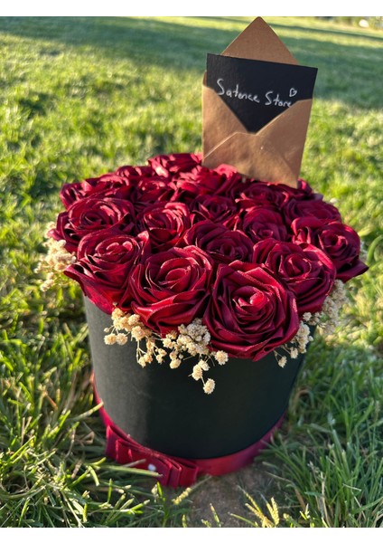 Isteme Çiçeği-17'li Solmayan Bordo Saten Gül Kutusu fiyatları