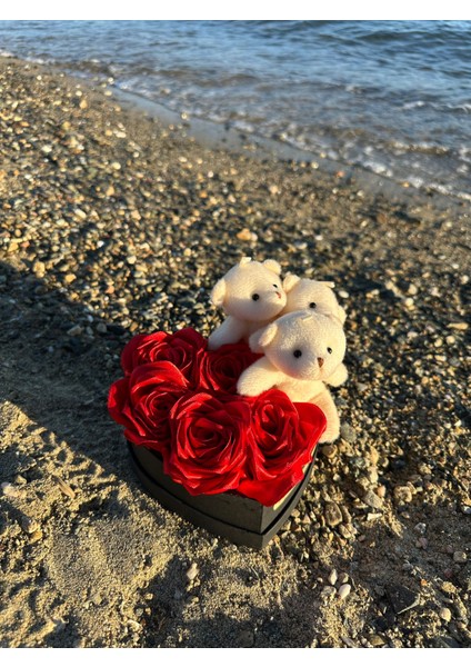 Kalpli Kutuda Ayıcıklı Solmayan Gül fiyatları