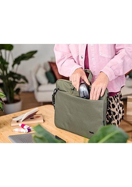 24549 Yvi+ Sessiz Kablosuz Mouse-Siyah, Ekstra Uzun Pil Ömrü 12 Aya Kadar Kullanım, Sessiz Düğmeler,8 Metrelik Kablosuz MENZIL,800 ile 1600 Dpı,geri Dönüştürülmüş Içerik%82,rf 2.4ghz modelleri