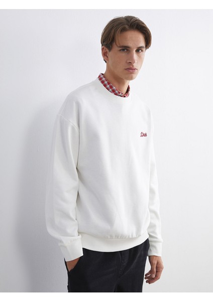 Yeni Sezon Bisiklet Yaka Nakışlı Erkek Sweatshirt