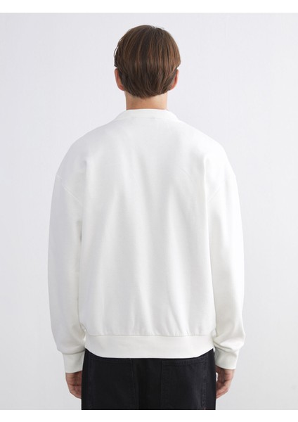 Yeni Sezon Bisiklet Yaka Nakışlı Erkek Sweatshirt fırsatları