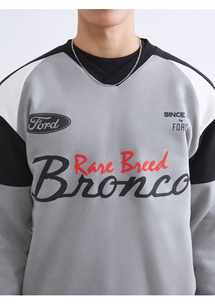 Yeni Sezon V Yaka Ford Baskılı Erkek Sweatshirt modelleri
