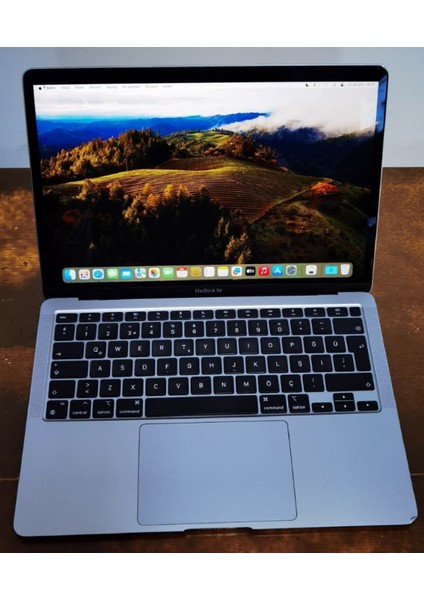 Macbook Air A2337 M1 8 Ram 256 SSD Notebook Darbeli - Outlet