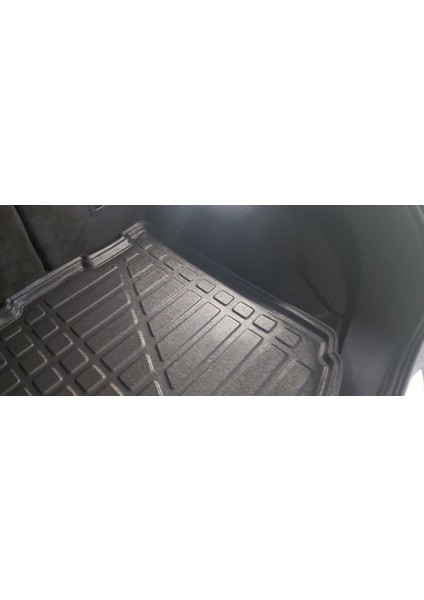 Ford Kuga Bagaj Havuzu 2012-2019 Arası fırsatları