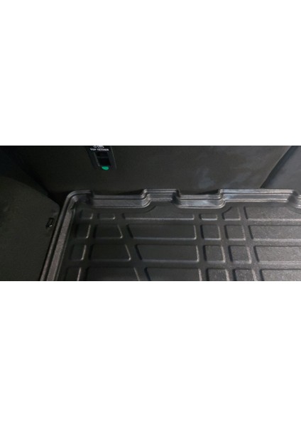 Ford Kuga Bagaj Havuzu 2012-2019 Arası