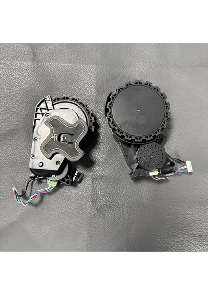 Dreame X40 / X40PRO / X40 Ultra Elektrikli Süpürge Parçaları Için Seyahat Tekerleği Yedek Elektrikli Süpürge Tekerlekleri Sol Tekerlekler (Yurt Dışından) fırsatları