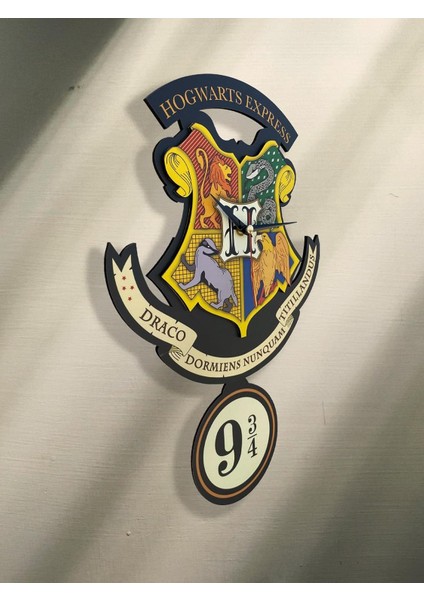 Potter Hogwarts Figür Dekoratif Sarkaçlı Duvar Saati