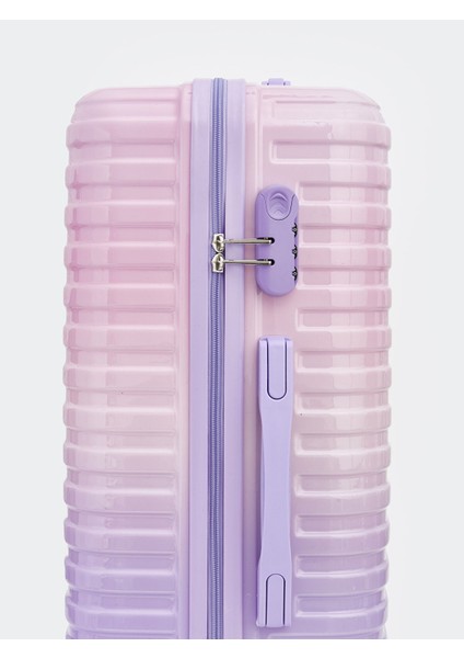 Yeni Sezon Kilit Detaylı Orta Boy Valiz fırsatları