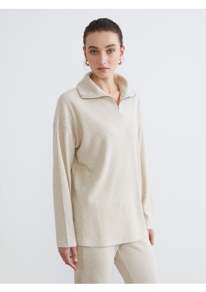 Yeni Sezon Dik Yaka Kadın Tişört