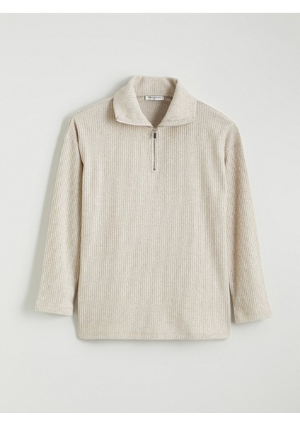 Yeni Sezon Dik Yaka Kadın Tişört indirimleri