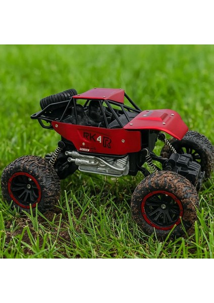 Uzaktan Kumandalı 4x4 Off-Road Arazi Aracı – 1.18 Metal Süspansiyonlu Kırmızı